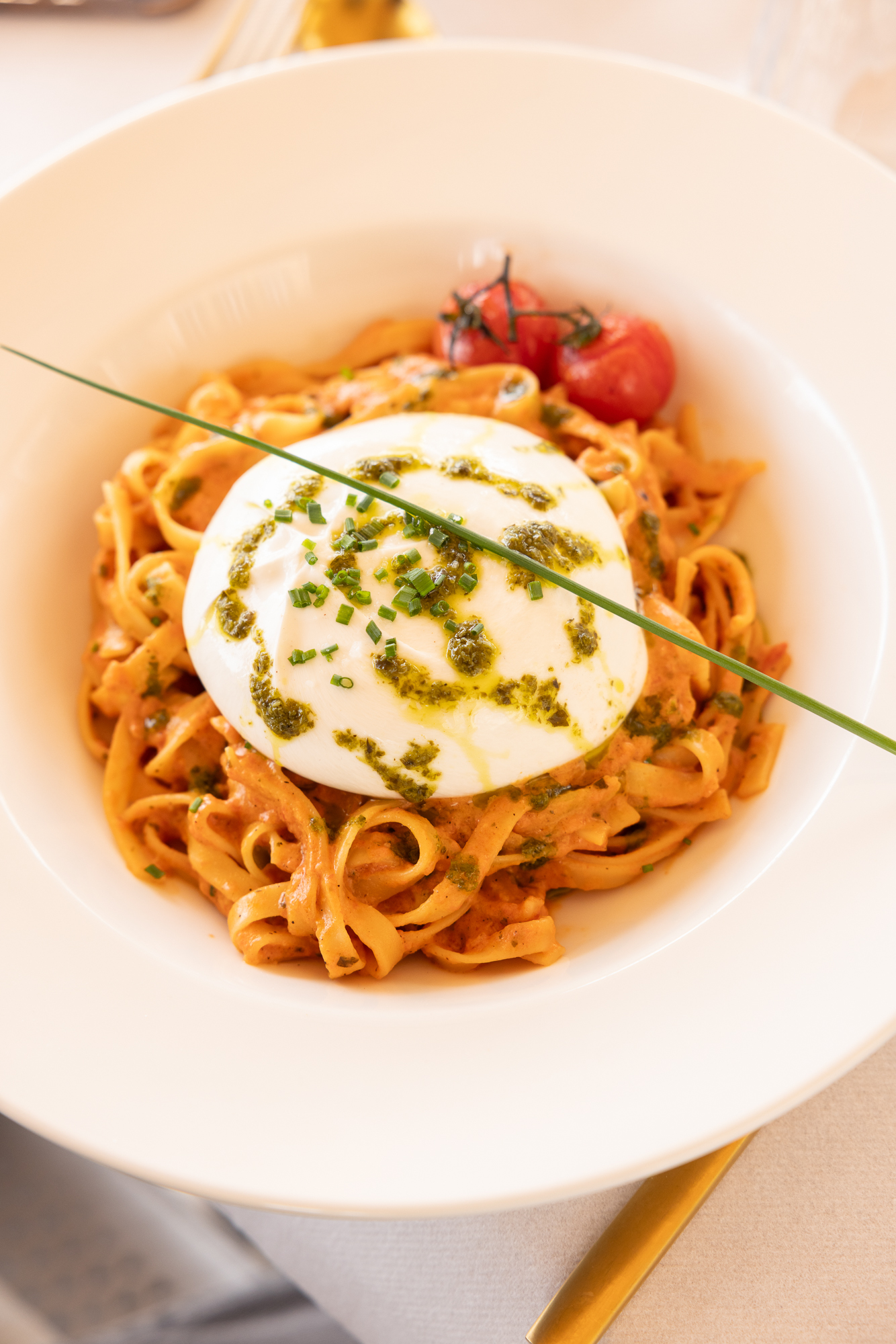 Tagliatelle tomates basilic burrata